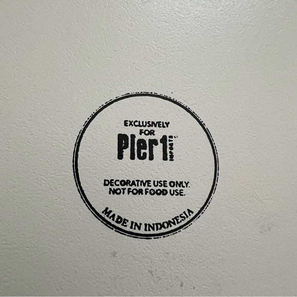 Pier 1 Ivory Ornate Distressed Wooden Charger Plates- Set of 4 - Picture 2 of 8